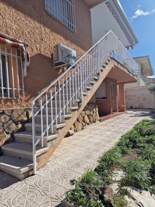Primera Planta Completa, El Álamo Exterior foto